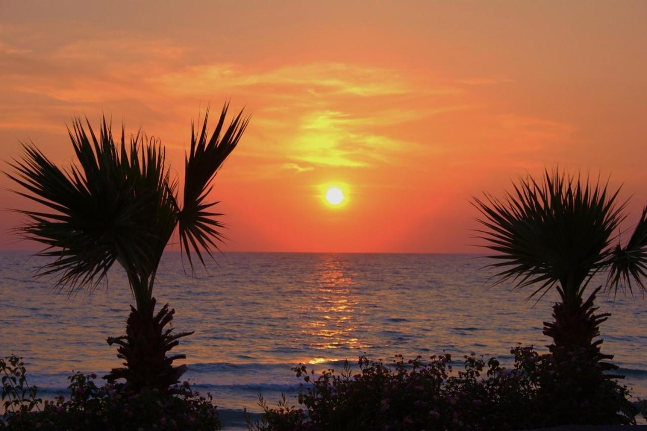 Ladies Beach Hotel Kusadasi Exterior photo